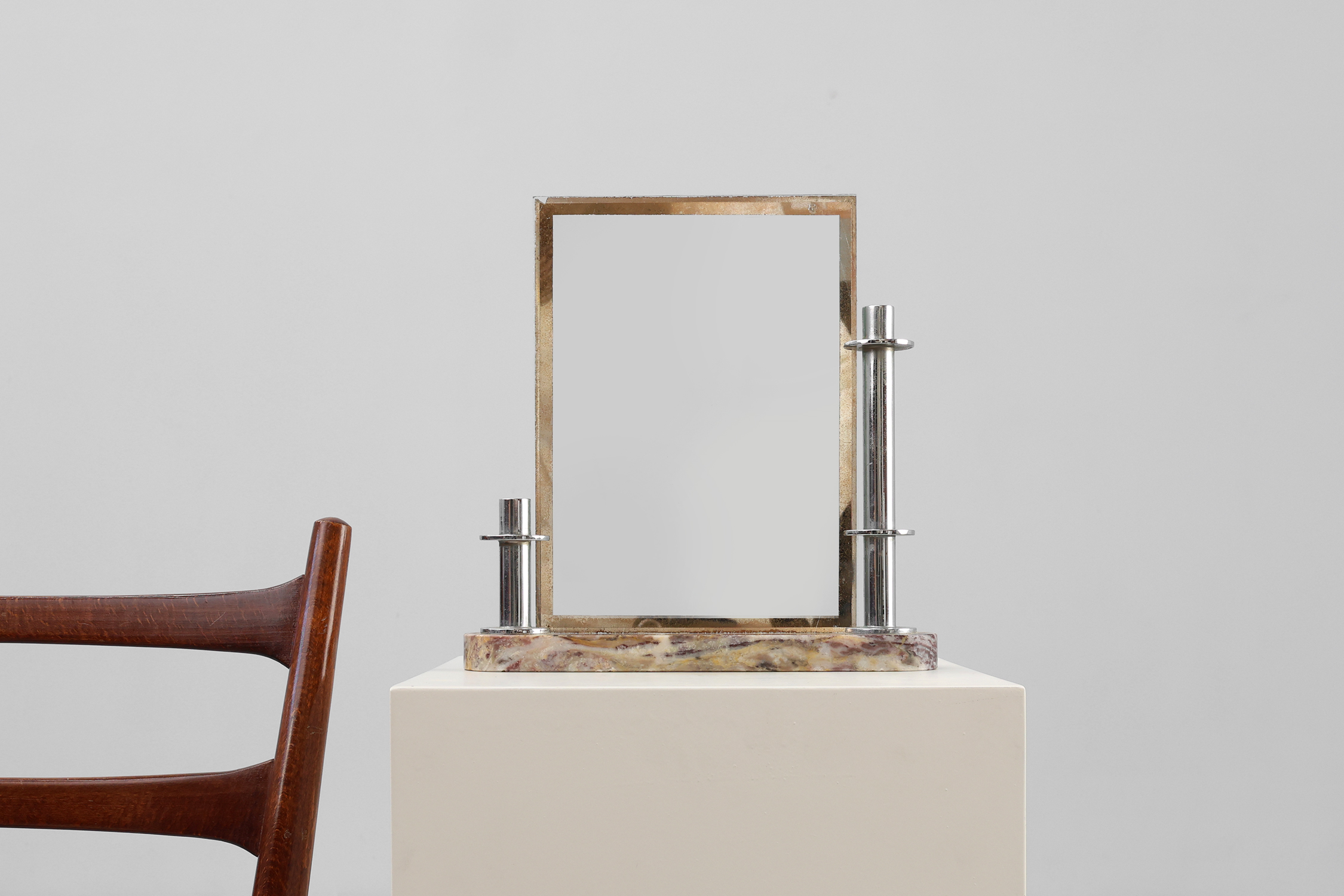 Art Deco picture frame with marble base, France 1920sthumbnail
